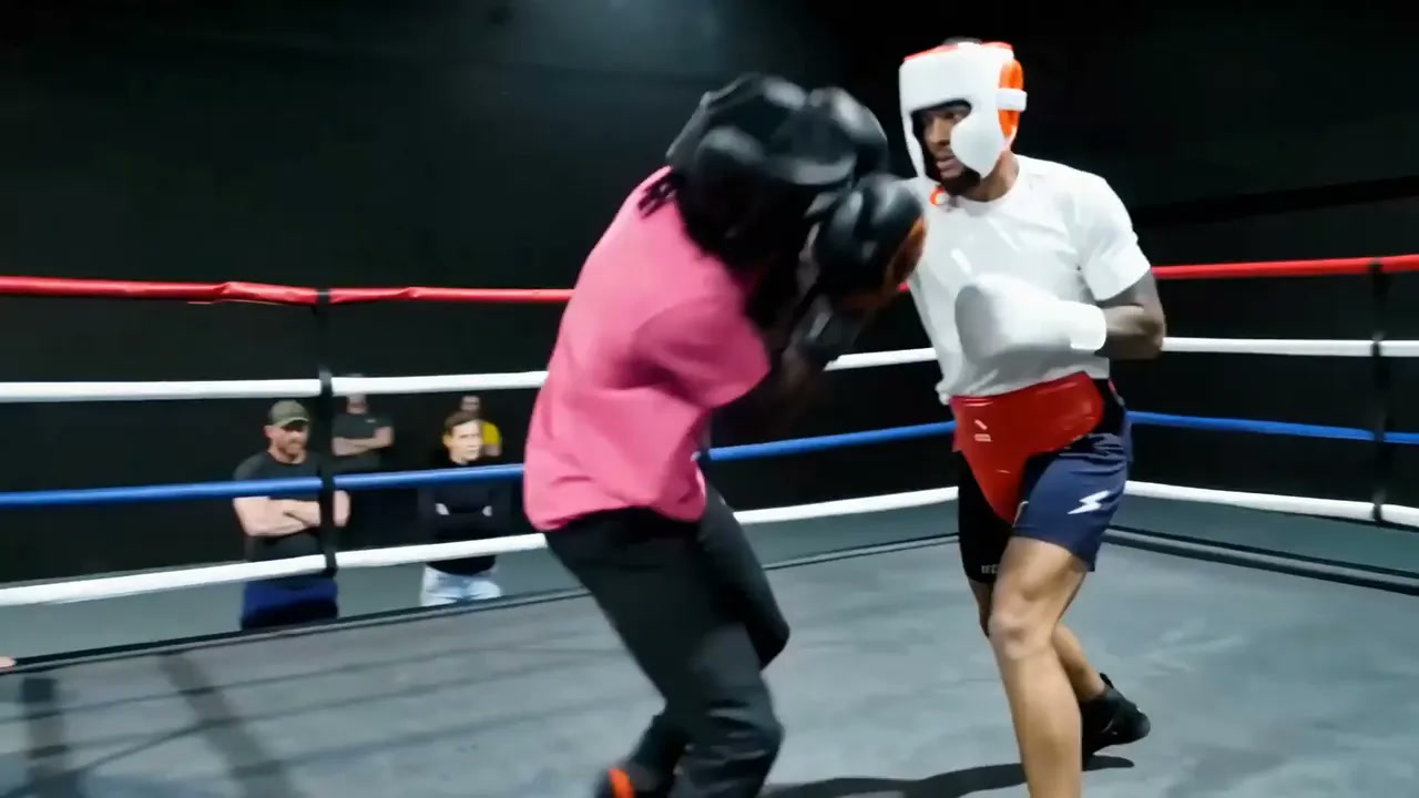 Two boxers in a ring in Gracia’s free-viewpoint 3D replay demonstration